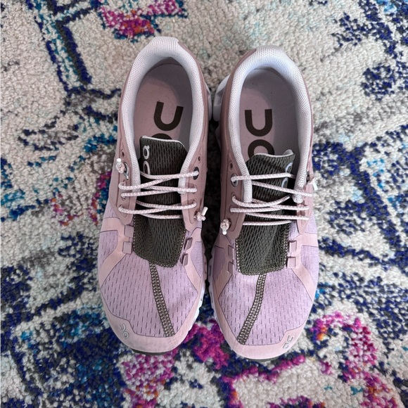 On Cloud Shoes - Picture 4 of 4